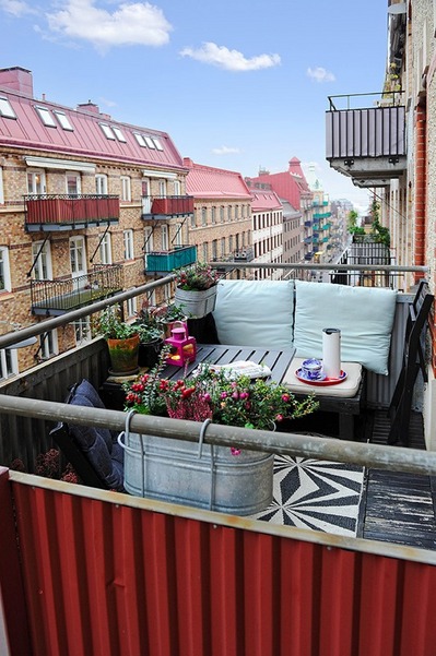 屋外ダイニング,開放感,バルコニー